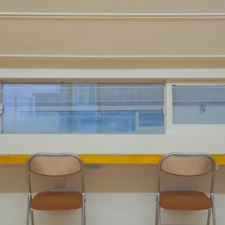 82 Capsule Hotel